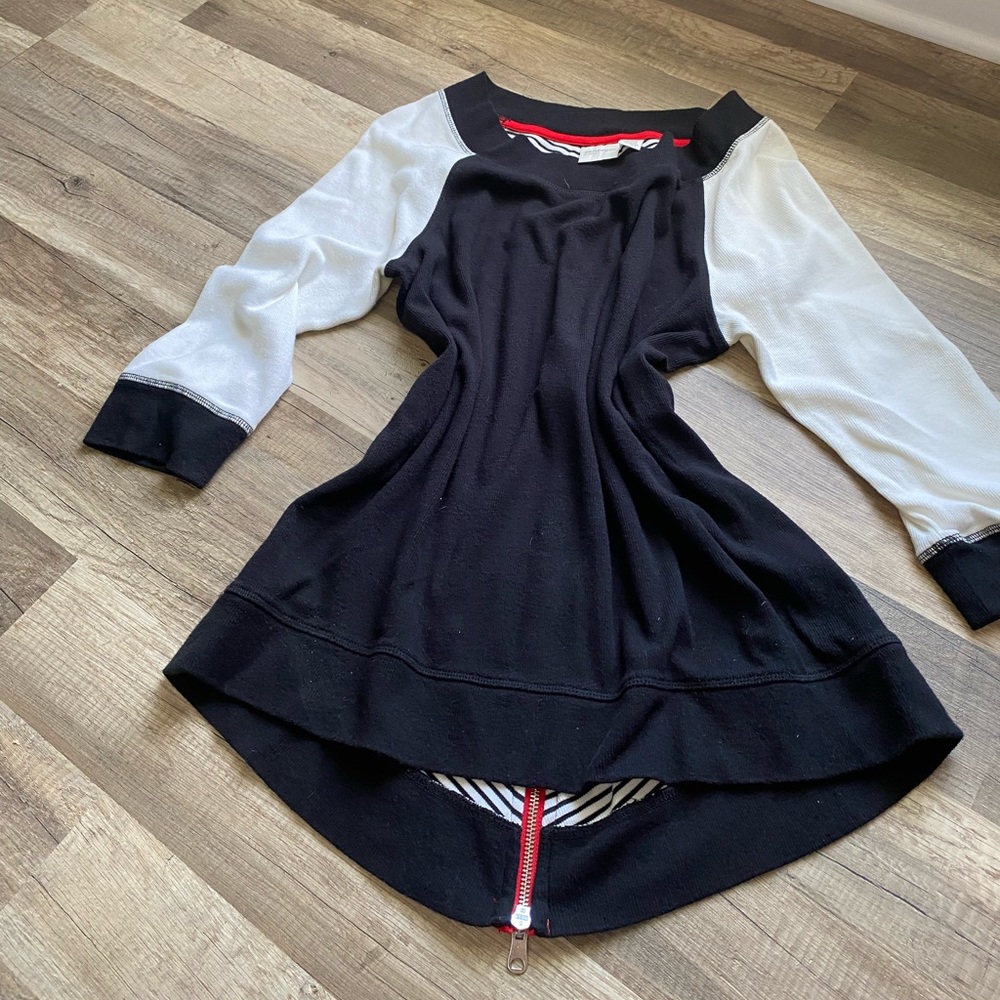 Zenergy size 1 3/4 sleeve sweater.